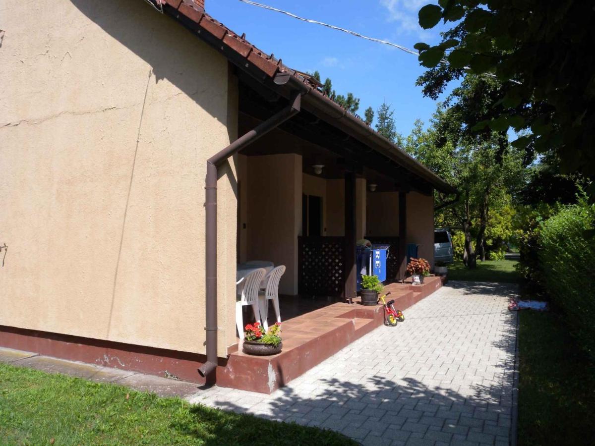 Holiday Homes In Balatonfenyves/Balaton 18356 Exterior foto
